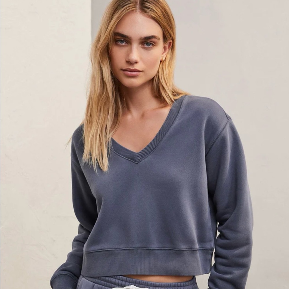 SKIMMER V-NECK SWEATSHIRT Ash Blue